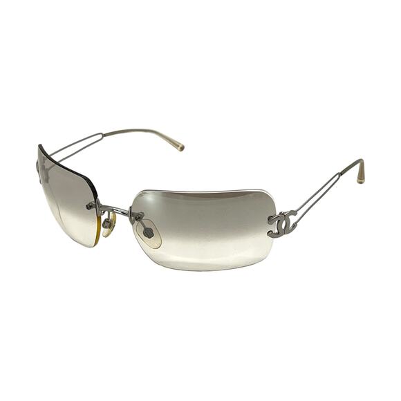 Chanel CC Hinge Sunglasses - Picture 1 of 7